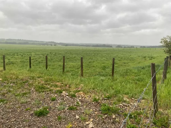 Rural Mountain View County, AB T0M 1X0,33145 Range Road 44