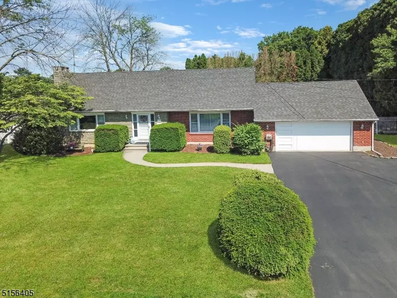 405 Pennsylvania Ave, Pohatcong Twp., NJ 08865