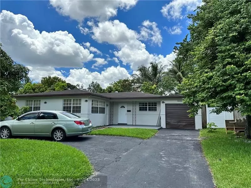 4332 NW 2nd St, Plantation, FL 33317