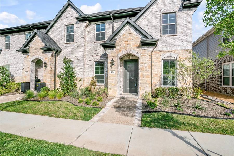 4545 English Maple Drive, Arlington, TX 76005