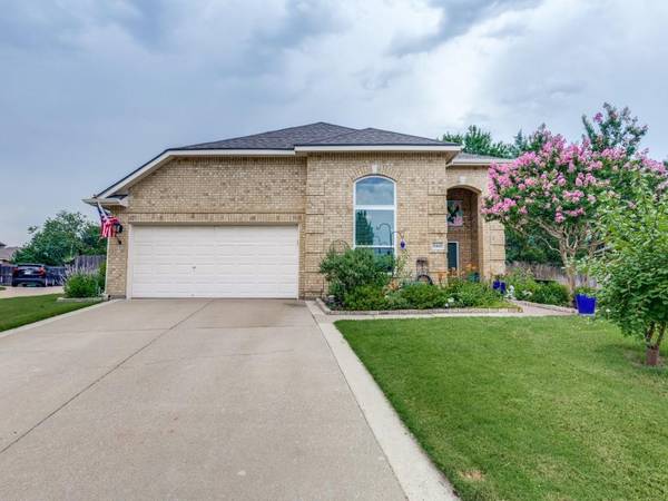 8408 Island Court, Fort Worth, TX 76137