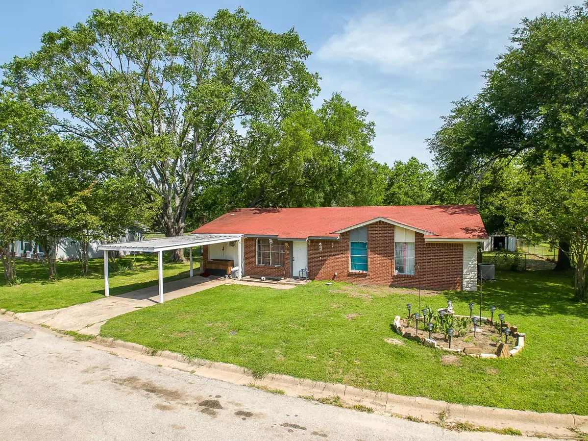 Malakoff, TX 75148,405 Pine Street