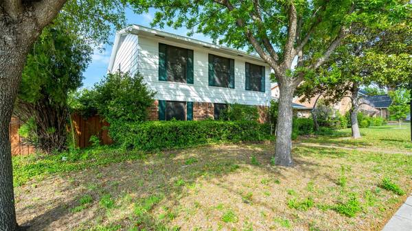 3813 Bellaire Drive,  Garland,  TX 75040