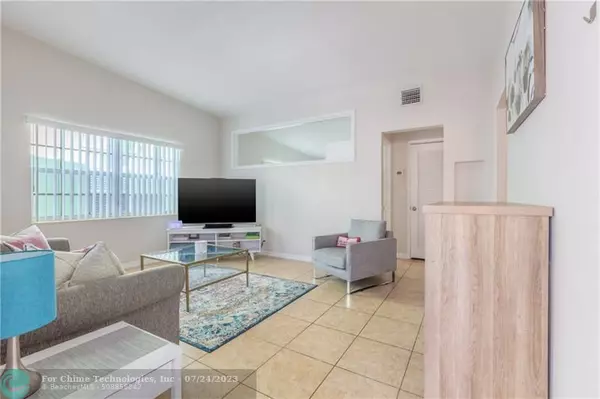 805 NE 17th Ave  #3,  Fort Lauderdale,  FL 33304