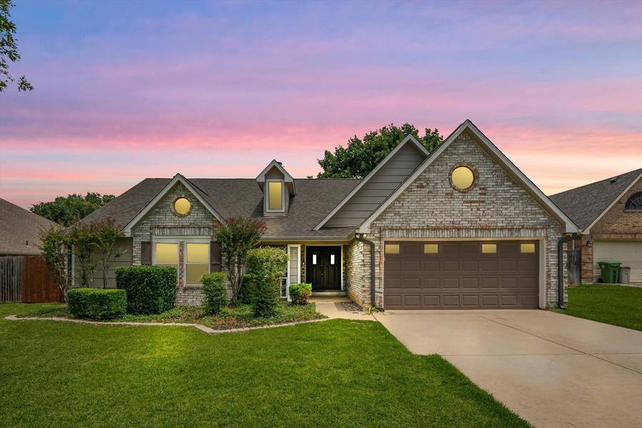 7521 Teakwood Court, North Richland Hills, TX 76182