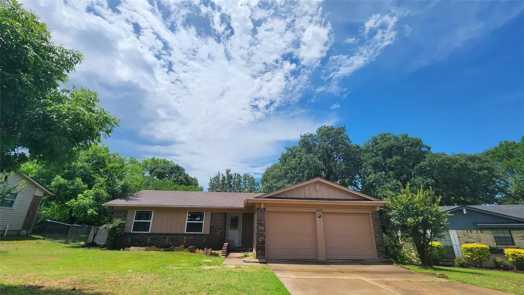 2806 Hyde Park Circle, Denison, TX 75020