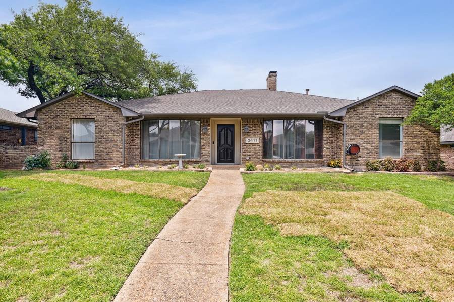 2411 Silver Holly Lane, Richardson, TX 75082