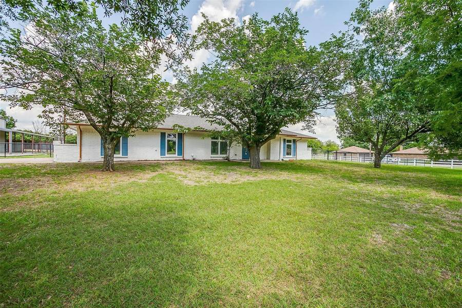 3808 Easy Street, Alvarado, TX 76009