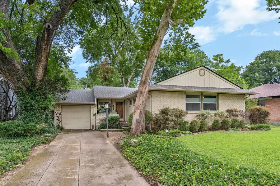 10207 Eastwood Drive, Dallas, TX 75228