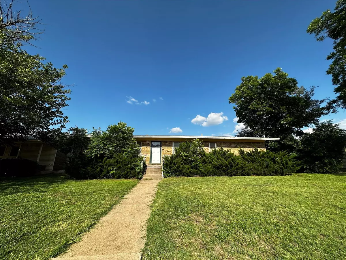 Abilene, TX 79601,2467 Madison Avenue