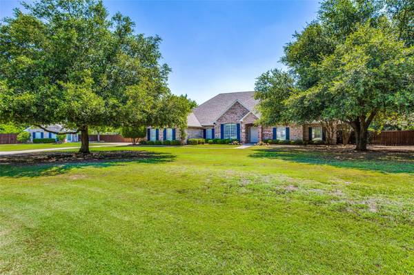 6 Fox Hollow Run, Shady Shores, TX 76208