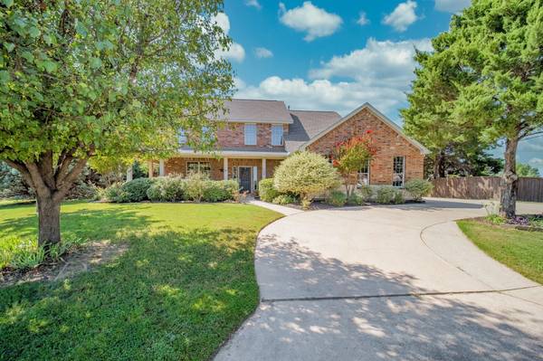 100 Moonlit Path Drive, Shady Shores, TX 76208