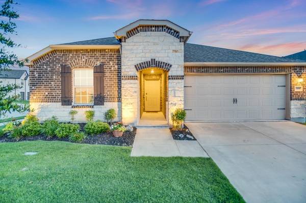 2101 Glaston Road, Forney, TX 75126