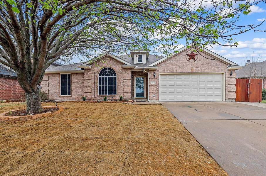 714 Glenview Drive, Mansfield, TX 76063