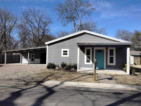 616 W 7th Street, Bonham, TX 75418