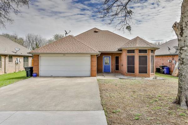 524 Leuty Street,  Justin,  TX 76247