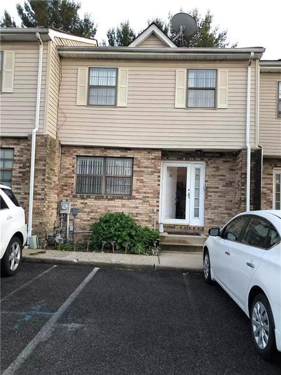 Elmont, NY 11003,1601 Johnson AVE #23