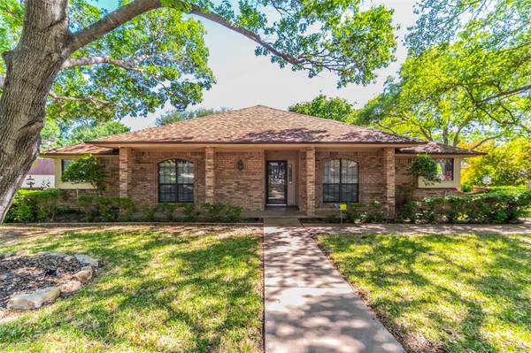 6217 Longhorn Trail, Lake Worth, TX 76135