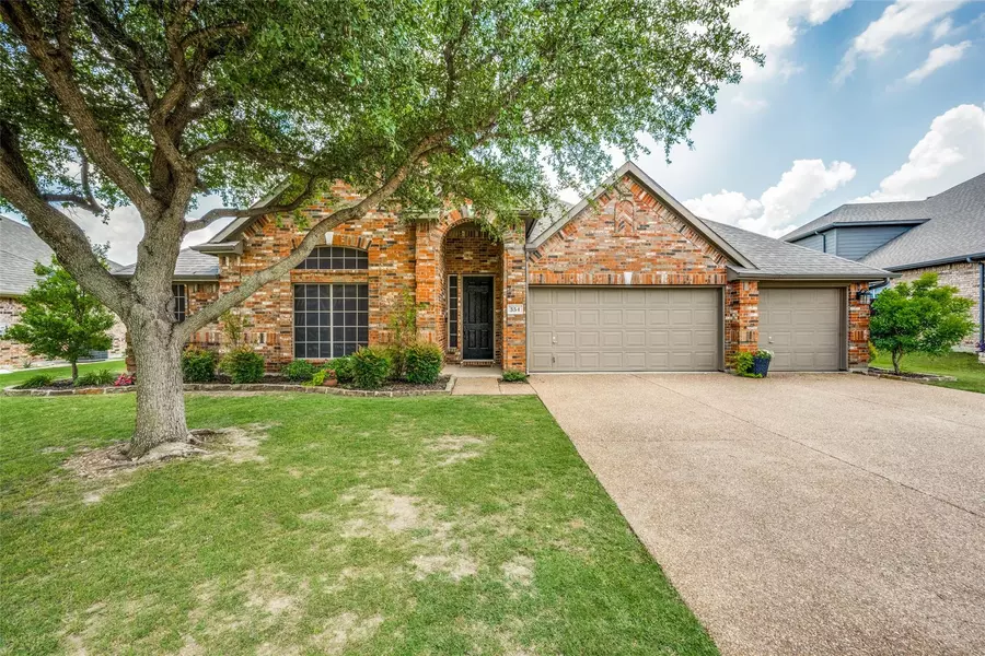 354 Cedar Crest Drive, Justin, TX 76247