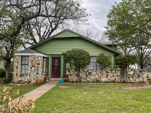 Cleburne, TX 76031,207 Olive Street