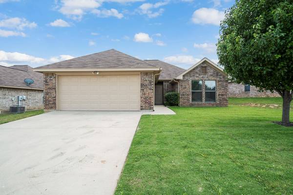 1242 Newcastle Drive, Weatherford, TX 76086