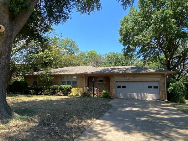 513 Degan Avenue, Lewisville, TX 75057