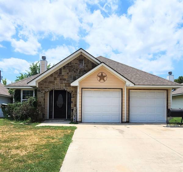 237 Firefly Drive, Springtown, TX 76082