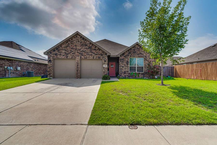 200 Hitt Street, Waxahachie, TX 75165