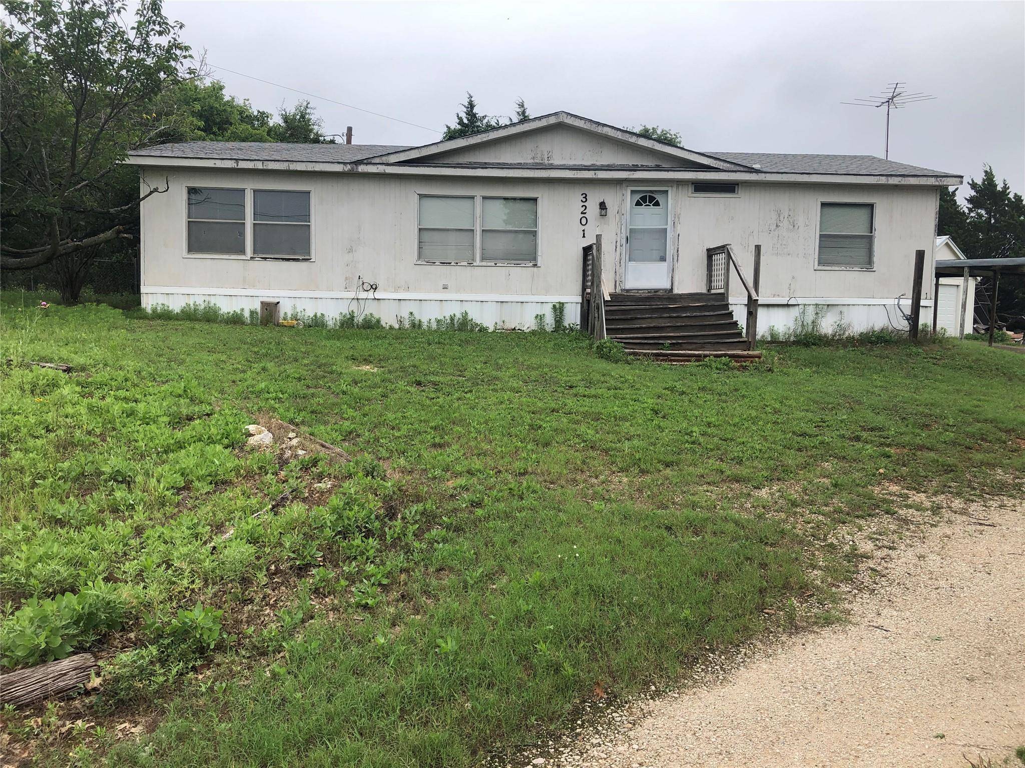 3201 Chloie Street, Burleson, TX 76028