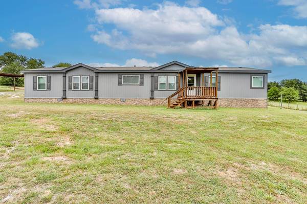 452 Big Salty Drive, Springtown, TX 76082