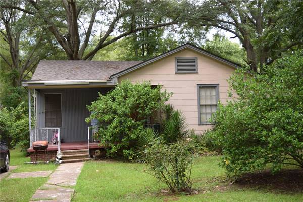 111 Washington, Minden, LA 71055