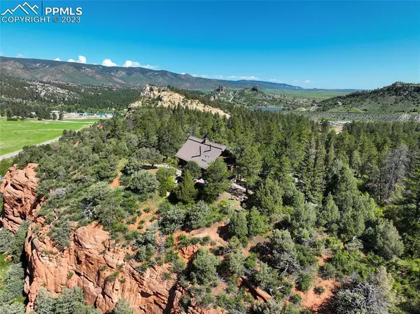 Larkspur, CO 80118,4975 Chippewa DR