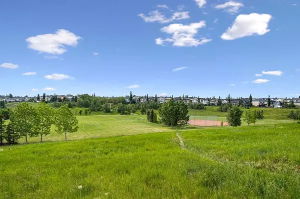 Calgary, AB T3G 3T1,83 Arbour Ridge WAY NW