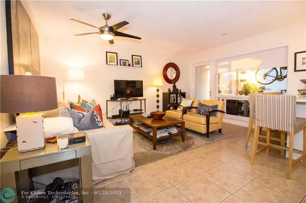 Lauderdale By The Sea, FL 33062,1439 S Ocean Blvd  #303