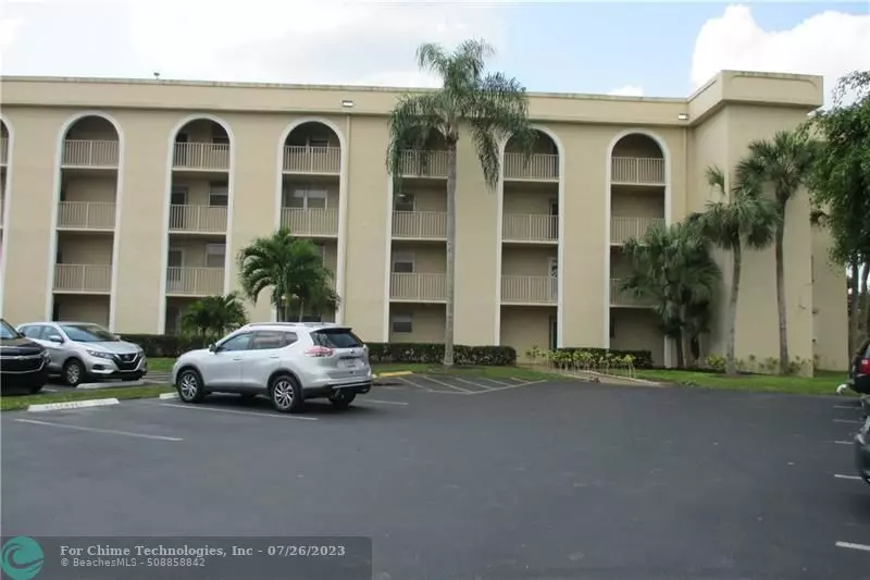 3231 Holiday Springs Blvd  #102, Margate, FL 33063