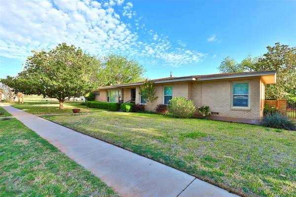 1412 Herring, Merkel, TX 79536