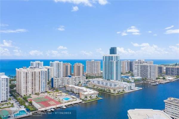 Hallandale Beach, FL 33009,1865 S Ocean Dr  #5B