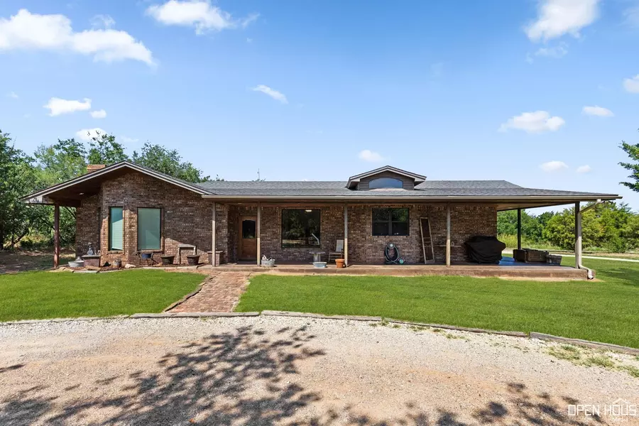 489 Birdie Creek Road, Seymour, TX 76380