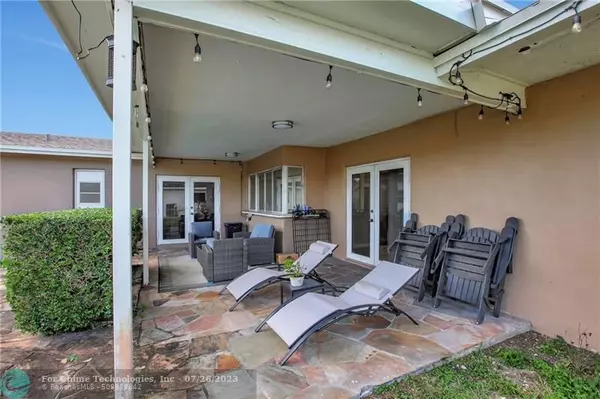 Plantation, FL 33317,5280 SW 8th Ct