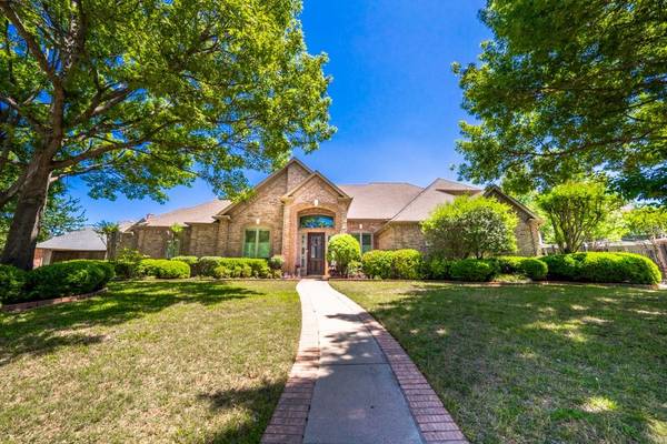 913 Edgemeer Lane, Southlake, TX 76092