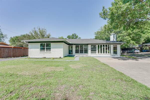 1211 Sunset Drive, Ennis, TX 75119