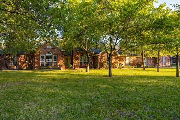 120 Greenbriar, Stephenville, TX 76401