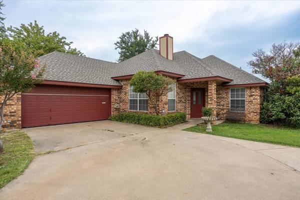 4013 View Point Drive, Granbury, TX 76048