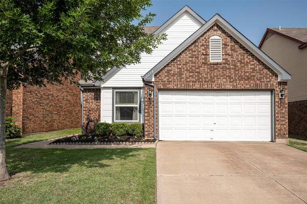 2074 Sundance Court, Lewisville, TX 75067