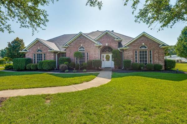 10082 Copeland Place, Pilot Point, TX 76258