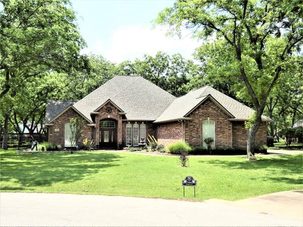 7406 Fox Run Court, Granbury, TX 76049