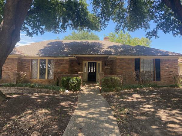 2607 Dove Creek Lane, Carrollton, TX 75006