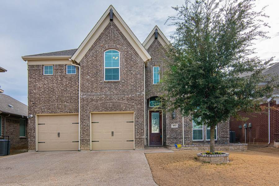 4012 Silk Vine Court, Roanoke, TX 76262