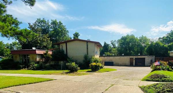 325 Holcomb Drive,  Shreveport,  LA 71103