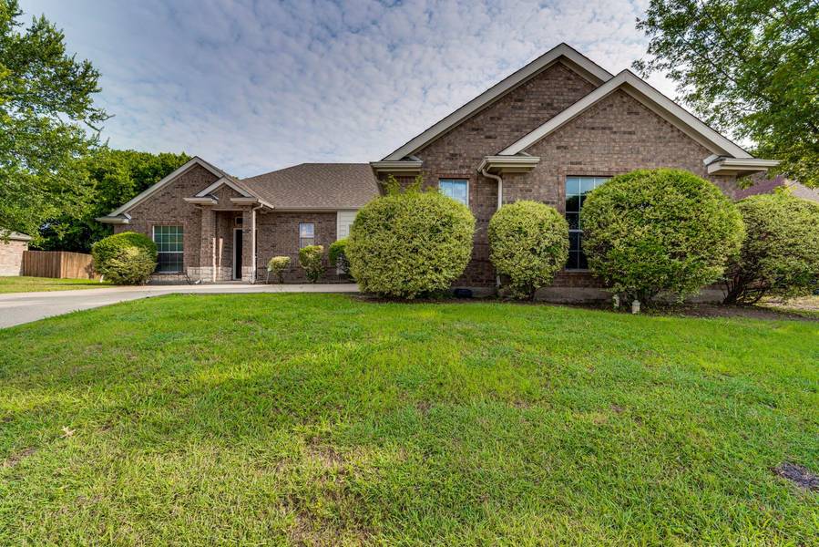 201 Richard Lane, Red Oak, TX 75154